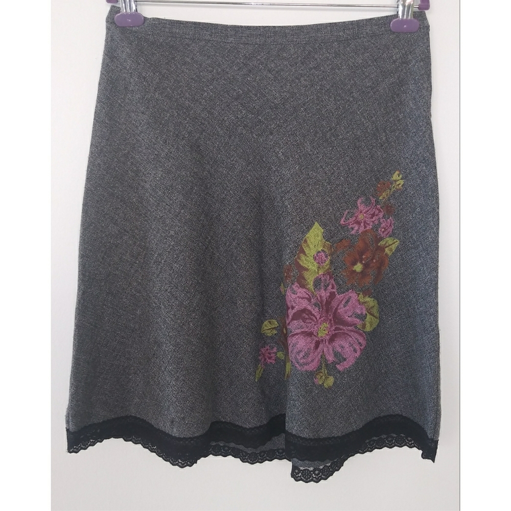 50 's style A line skirt.